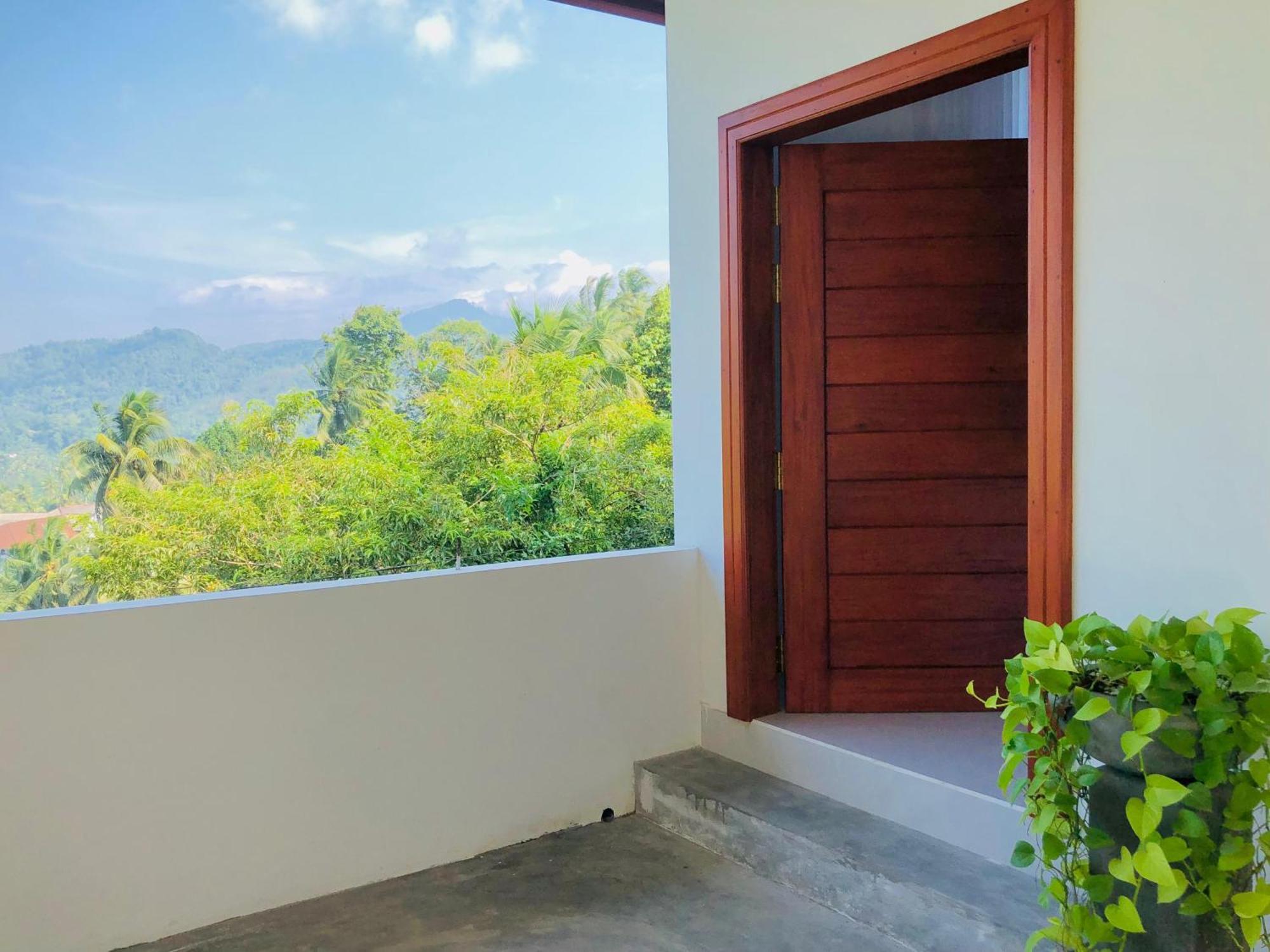 Meridian Holiday Resort Ratnapura Exterior photo